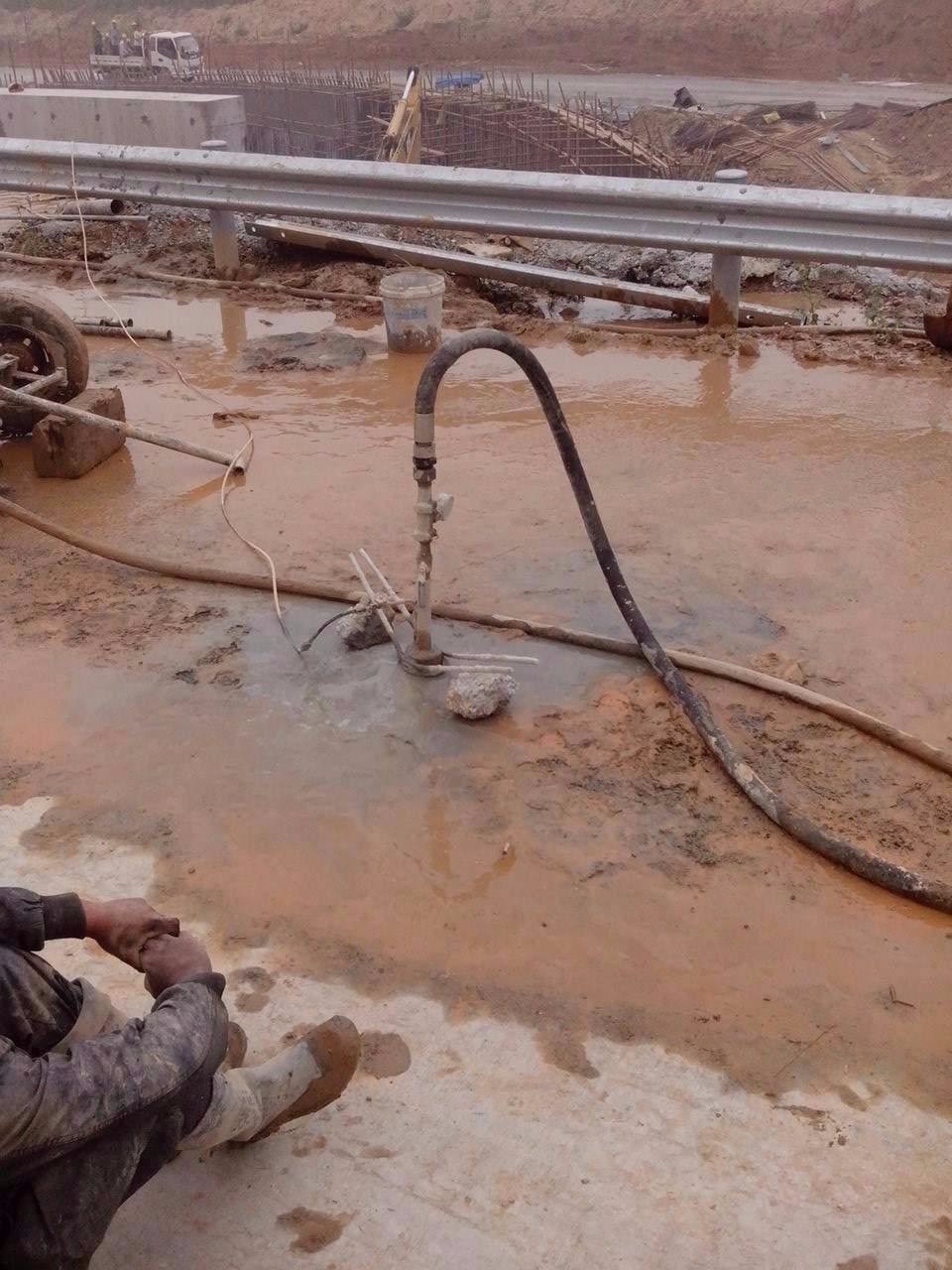 绿春路基压密注浆